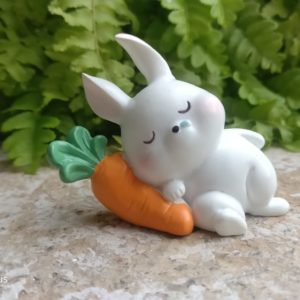 Bunny with carrot